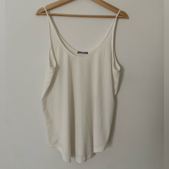 White loose camisole - Picture 1 of 3